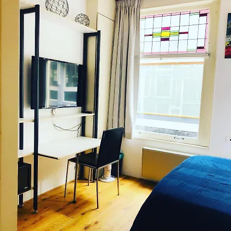 Mercedes 4* Amsterdam