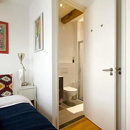 Mercedes 4* Amsterdam