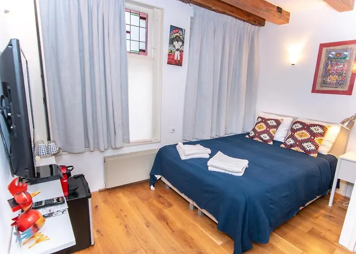 Couette-café Mercedes 4*