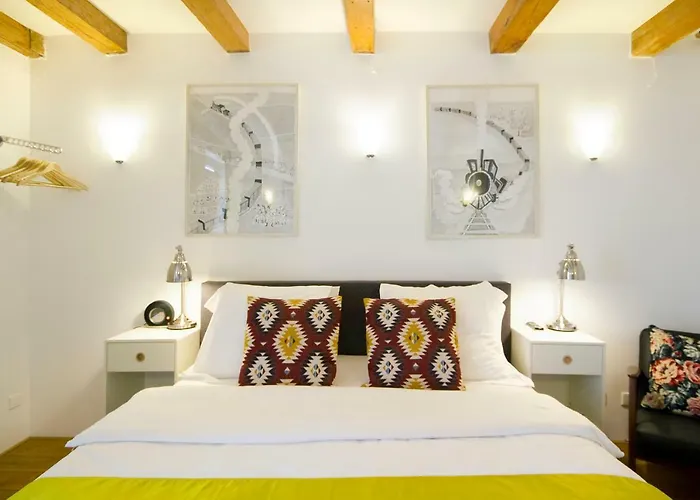 Couette-café Mercedes 4*