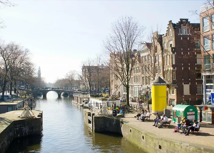 Alojamento de Acomodação e Pequeno-almoço Mercedes 4*